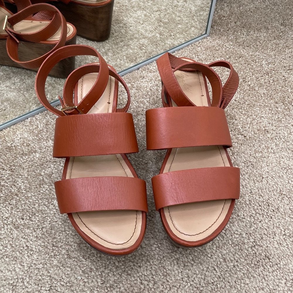 Elizabeth & James Bax Leather Wood Platform Sandal